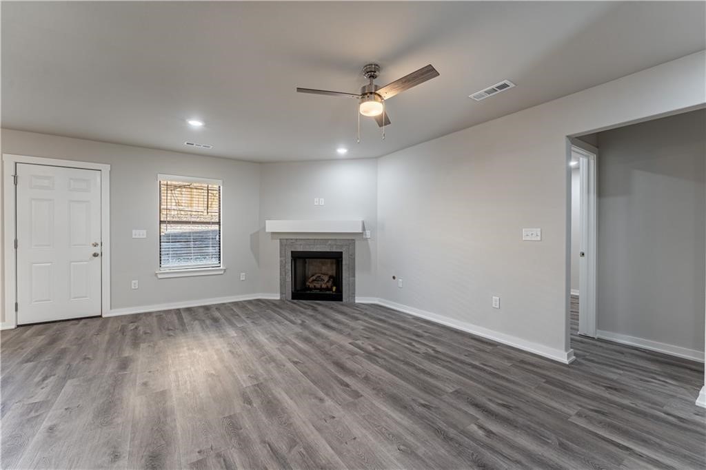 Rustic Flats Sub Gentry - Residential Lease