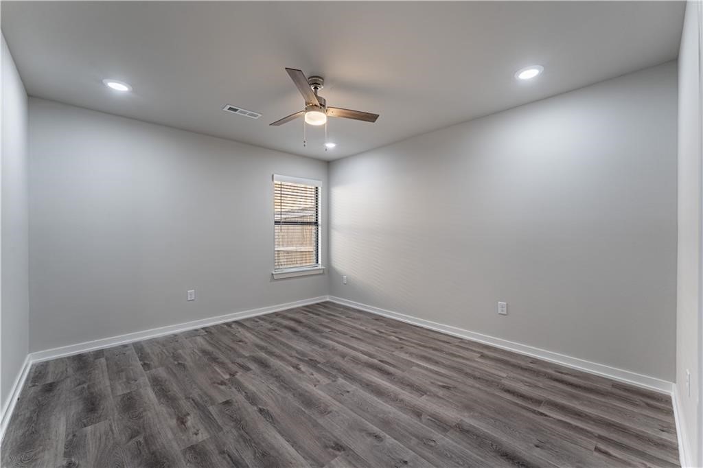 Rustic Flats Sub Gentry - Residential Lease