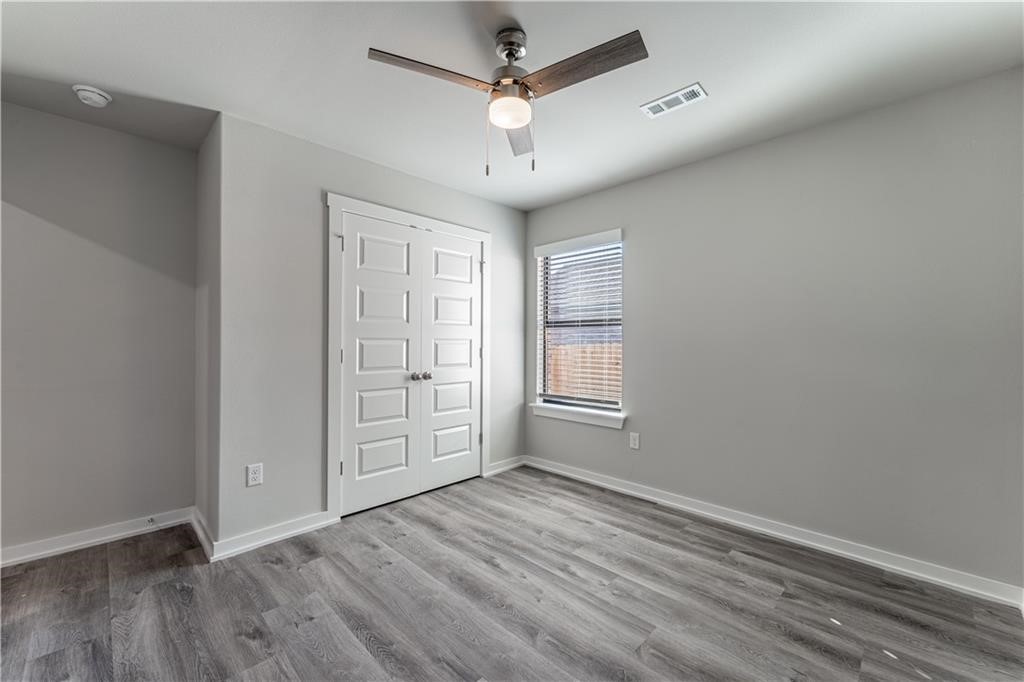 Rustic Flats Sub Gentry - Residential Lease