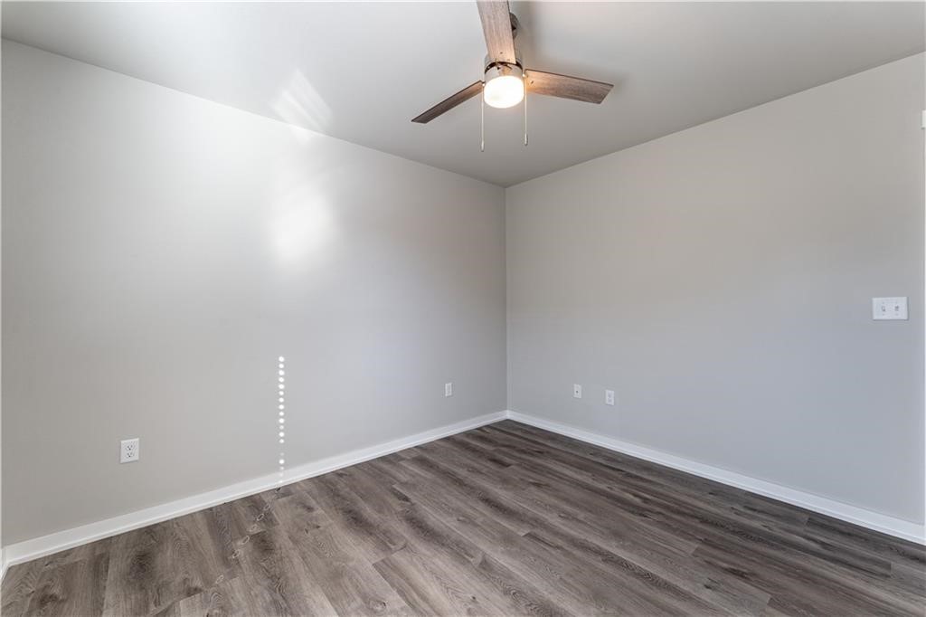 Rustic Flats Sub Gentry - Residential Lease