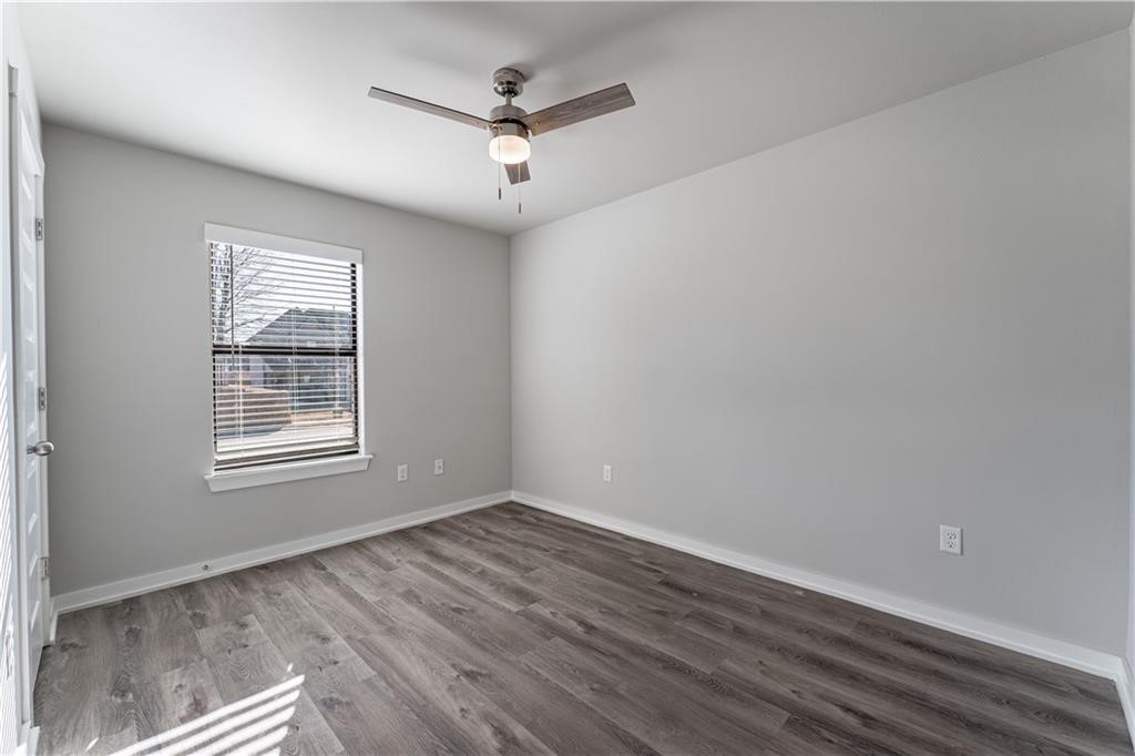 Rustic Flats Sub Gentry - Residential Lease