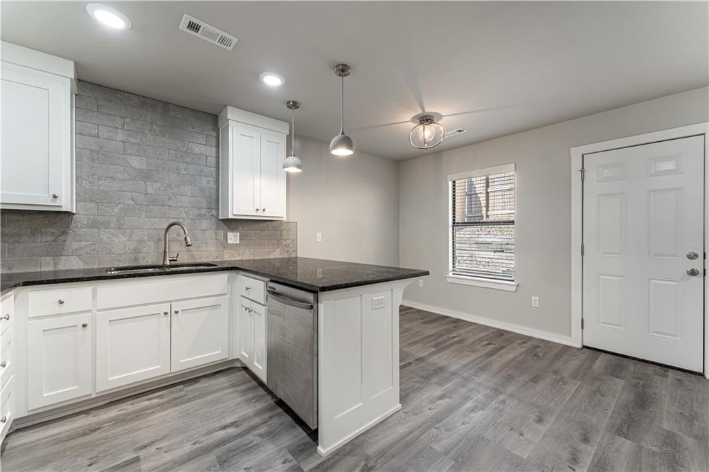 Rustic Flats Sub Gentry - Residential Lease