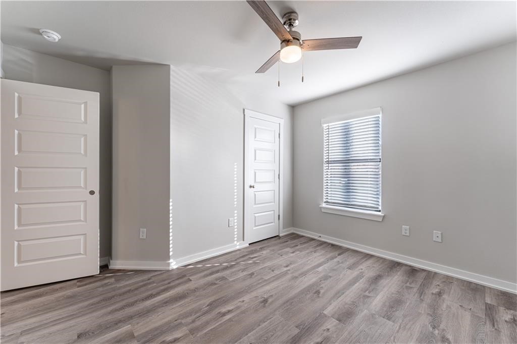 Rustic Flats Sub Gentry - Residential Lease