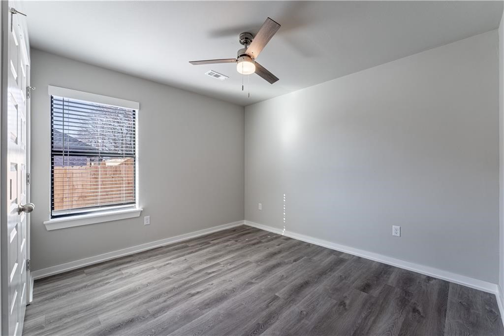 Rustic Flats Sub Gentry - Residential Lease