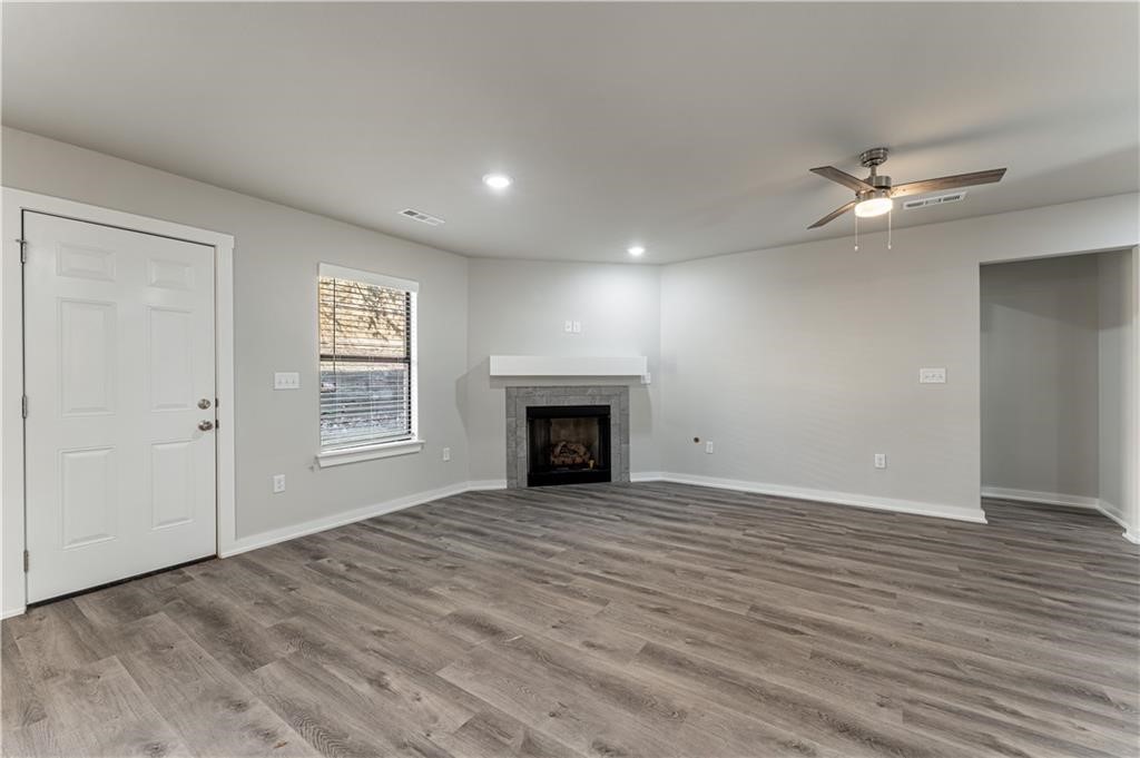Rustic Flats Sub Gentry - Residential Lease