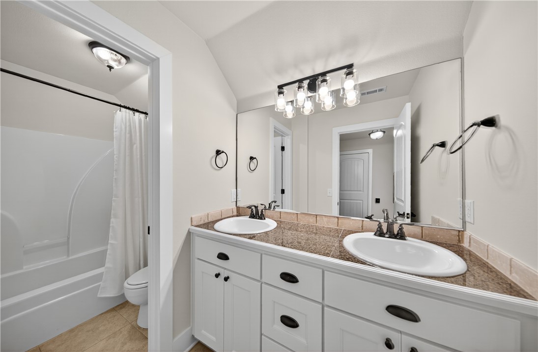 Hyde Park - Residential Lease