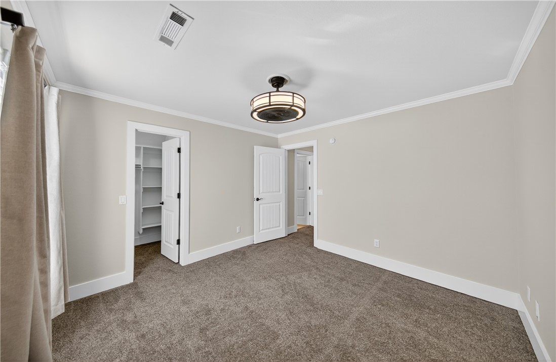 Hyde Park - Residential Lease