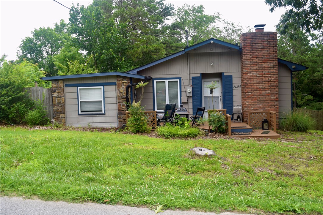 Are you ready for that new home near the lake or are you ready to try your hand in the investment world with an Airbnb or rental property with 2 extra lots? This well maintained home near Hwy 12 bridge is just minutes to the boat launch in Beaver Shores. Convenient to Rogers for shopping & entertainment, Hobbs State Park, Prairie Creek Country Club for golf, and Prairie Creek Marina. Home is being sold " As Is ". Furnishings will convey with property so do not let this one pass you by.