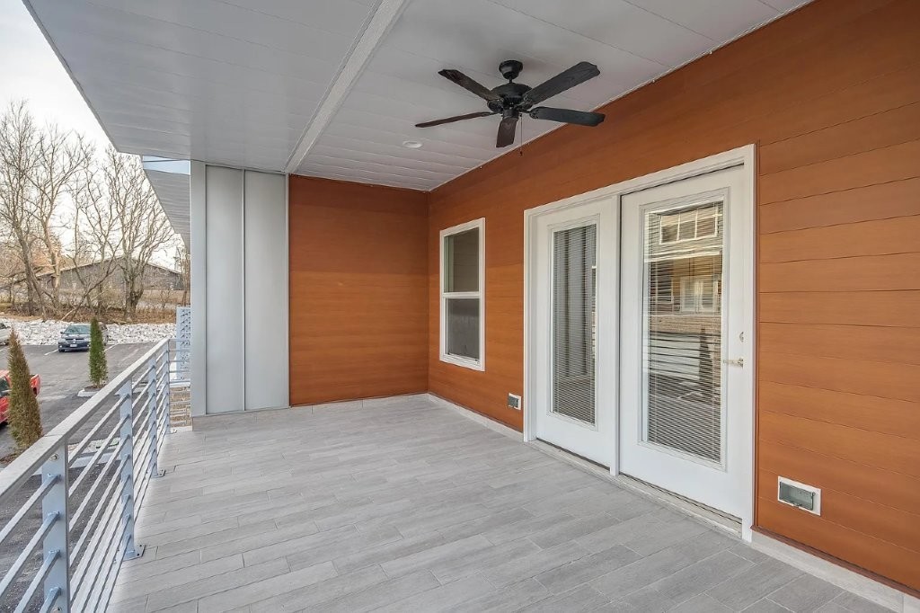 9-16-30 FAYETTEVILLE OUTLOTS - Residential Lease