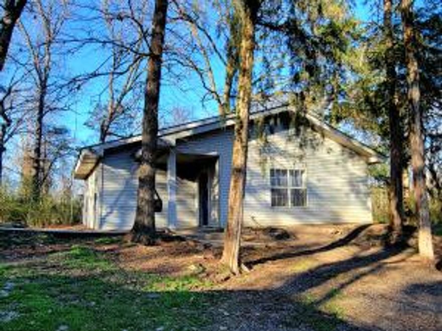 Country home on .8 of an acre. Maintenace free home complete with a steel frame. 3 bedrooms, 1.5 bathrooms in good condition.