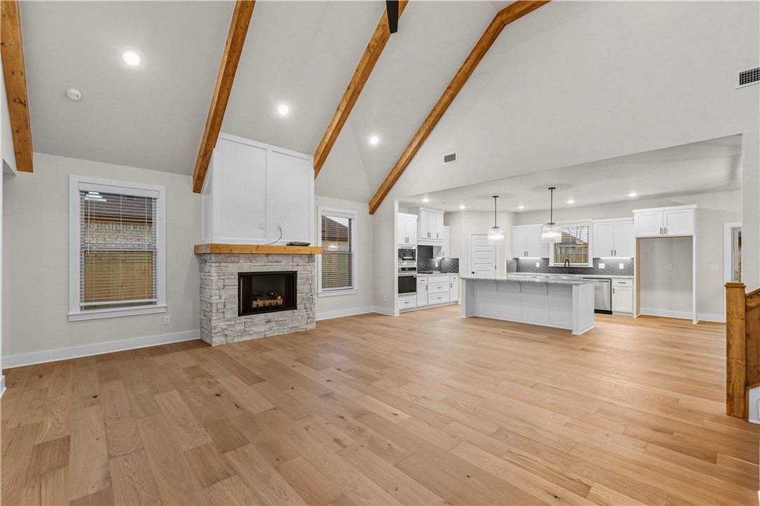 DIAMOND ESTATES PH V-CENTERTON - Residential