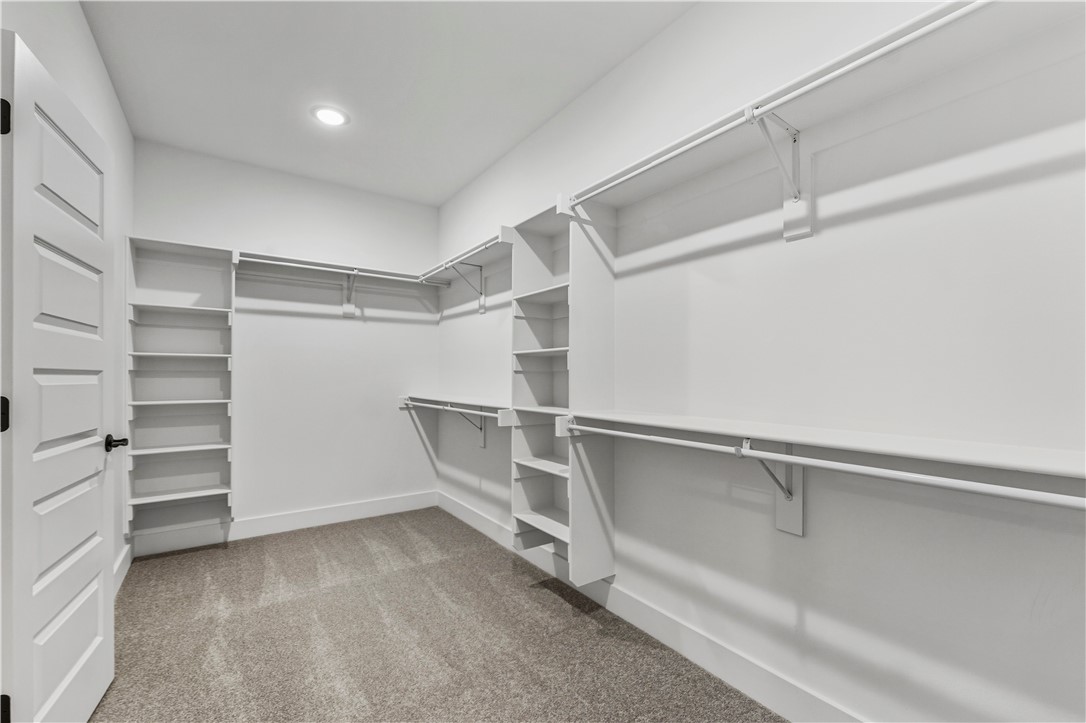 DIAMOND ESTATES PH V-CENTERTON - Residential