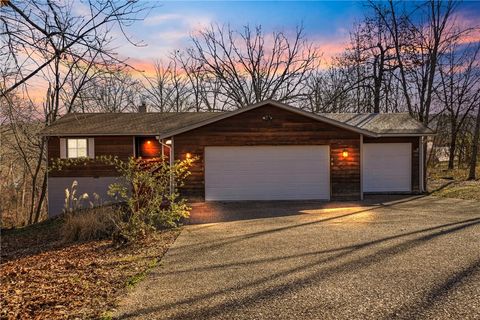 Photo of 59 Applecross Lane, Bella Vista, AR 72715 (MLS # 1337930)
