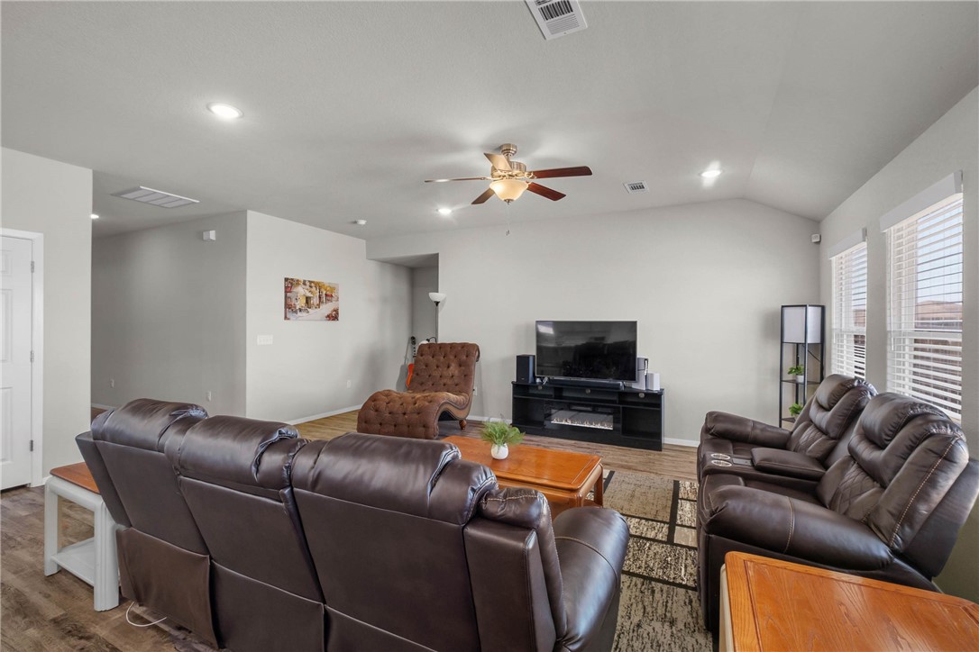 Providence Village Ph Ii Bentonville - Residential