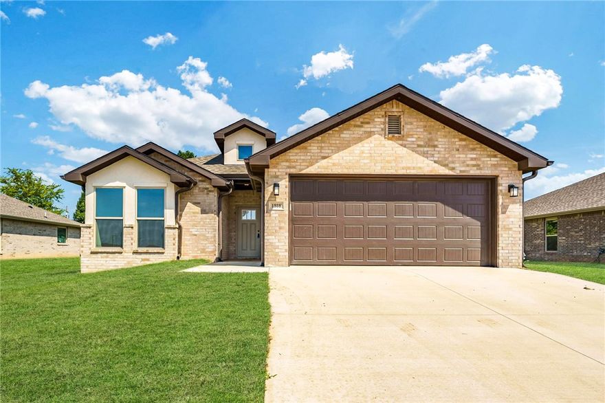 Choose between a 4.99% fixed interest rate or get up to 15k in flex cash! *Terms and Conditions apply.

This floor plan is a 3-bedroom, 2-bathroom 1760 square feet home featuring 10-foot ceilings in the entryway, kitchen, living area, and primary bedroom, plus dual vanities in the primary bathroom, the 1750 Series delivers the luxury of a larger floor plan. This plan series has an inviting entryway that provides privacy. Enjoy a large, covered back patio and a garden tub in the primary bathroom. Taxes subject to change based on new construction.