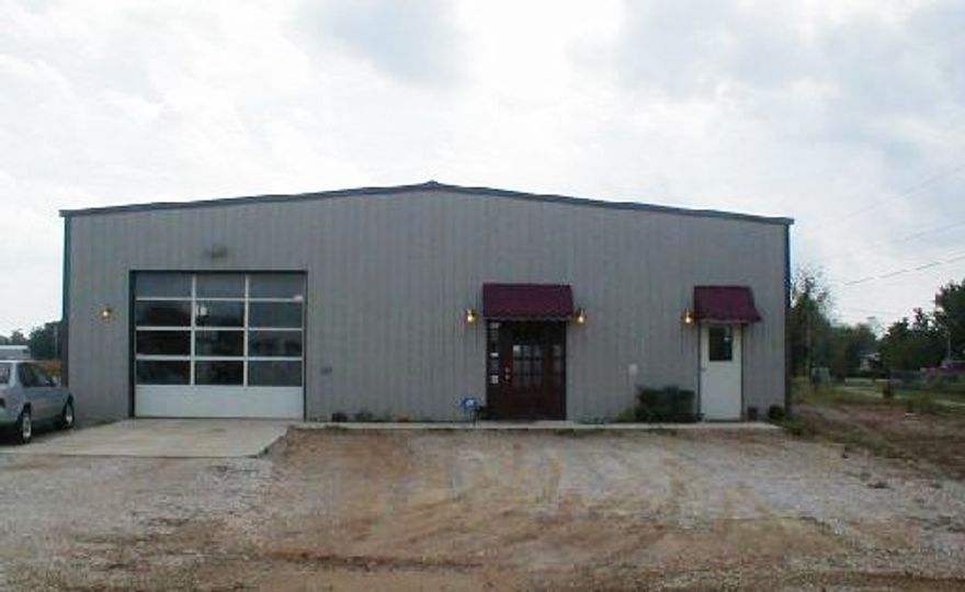 400 AMP electric box ready for manufacturing or auto service business. 3 overhead doors, clear span metal construction, totally climate controlled. Room to grow, dock possible. All level usable space, could be used for most any commercial endeavor.