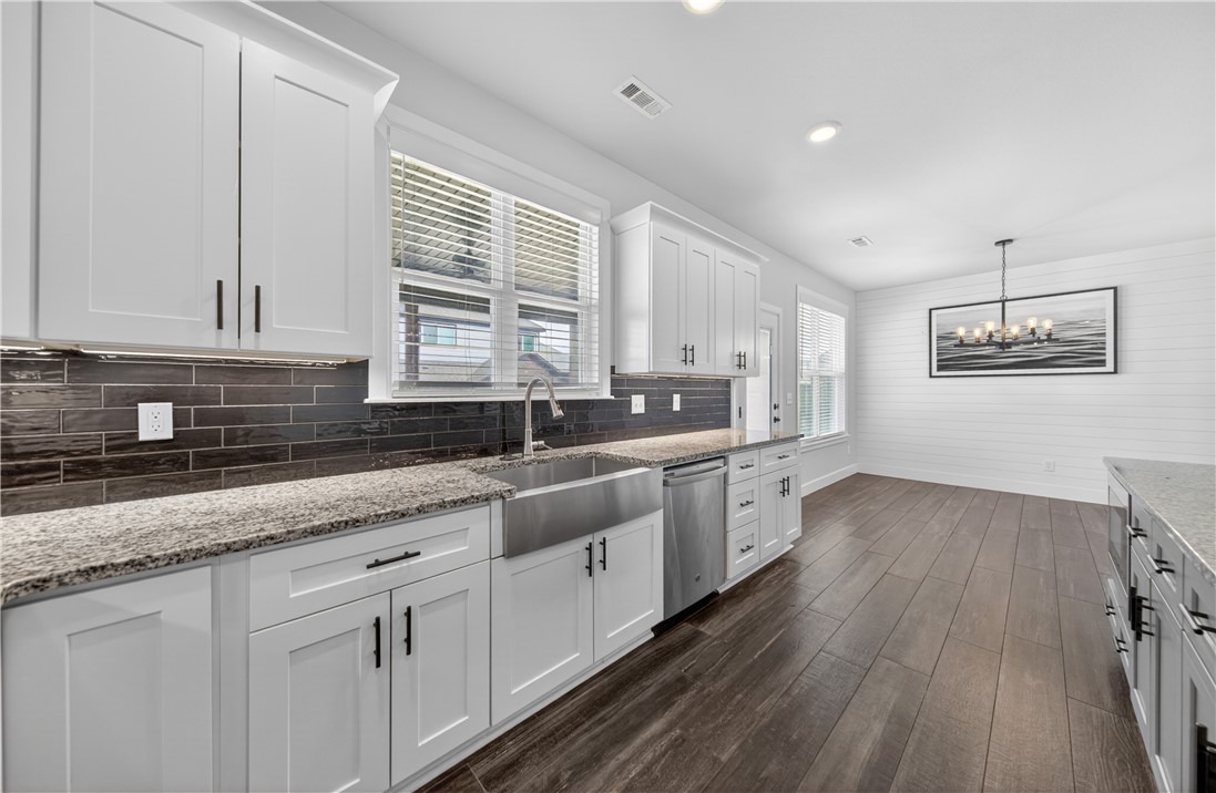 Diamond Estates Ph 1 Centerton - Residential Lease