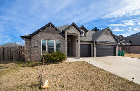 Photo of 1140 Hope Street, Centerton, AR 72719 (MLS # 1335483)