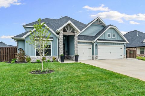 Photo of 1200 Montieri Drive, Centerton, AR 72719 (MLS # 1343212)