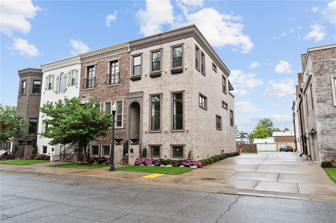 Photo 51 of 56 of 204 NW 3rd Street townhome
