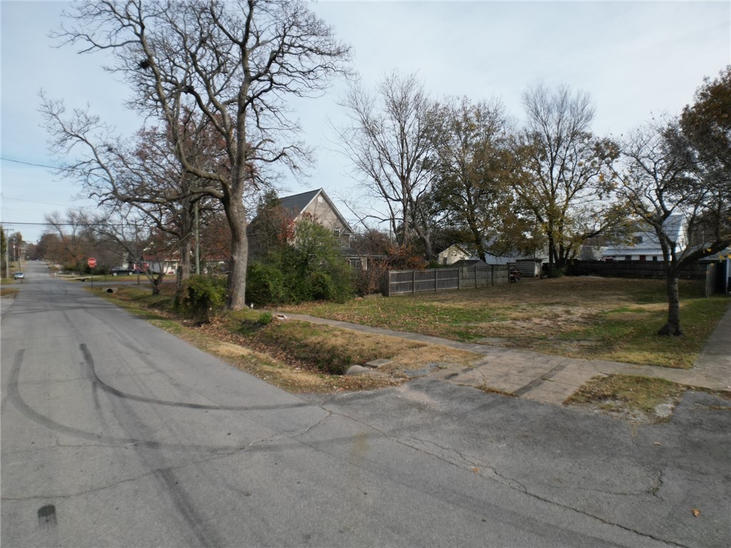 Cranes Add Siloam Spgs - Land