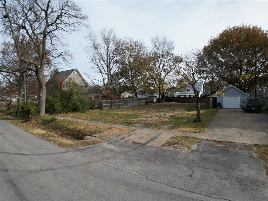 Cranes Add Siloam Spgs - Land