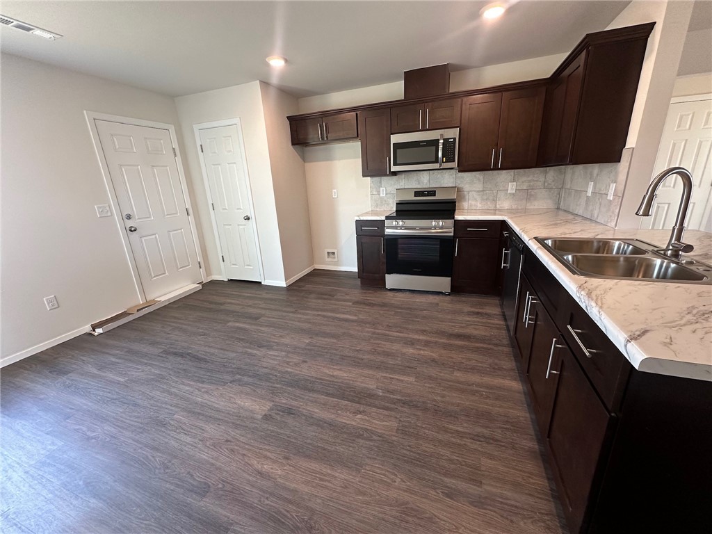 Crystal Spgs Village Ph 2 - Residential Lease