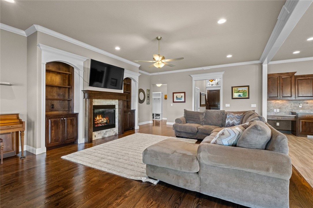 Elm Valley Sub Ph I Elm Spgs - Residential