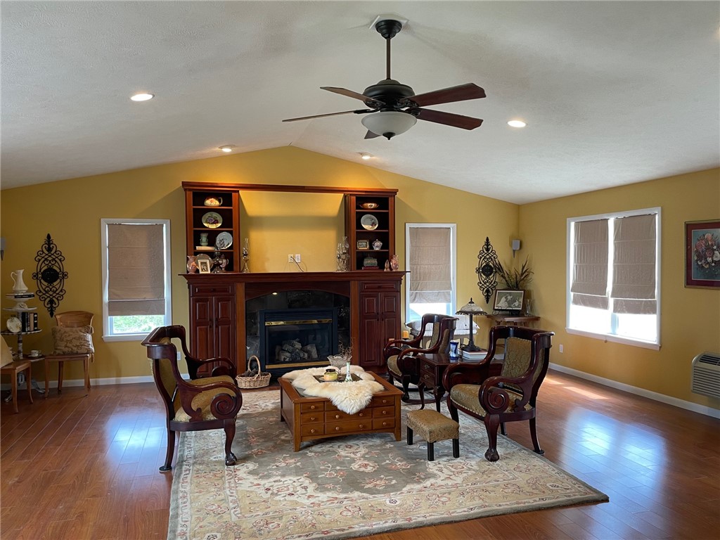 Circle Drive - Residential