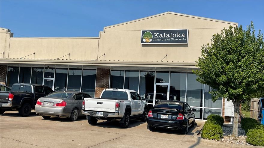 Spacious 4,500 SF commercial lease space, divisible into two 2,250 SF units, each with its own bathroom. Features monument sign, excellent visibility, ample parking, and a prime corner location. Enjoy high ceilings, open floor plan, vinyl plank flooring, kitchenette access, and a high-quality dividing wall for flexible use. Ideal for retail, office, or service businesses. Lease as one large space or combine with the adjacent unit for maximum potential. Also listed as MLS 1317669 and MLS 1317654