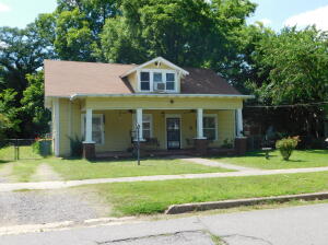 Sold prior to entering into MLS. Non-Arms Length deal. See private remarks.