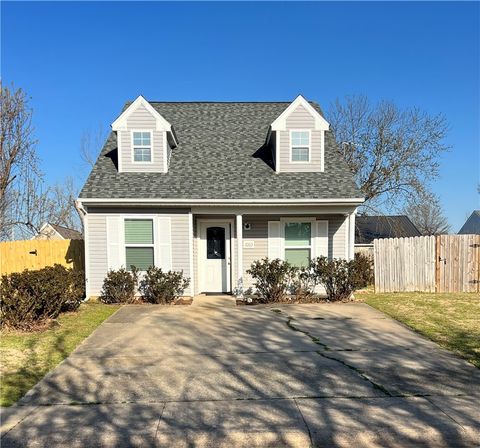 Photo of 1003 25th Street, Rogers, AR 72758 (MLS # 1340014)