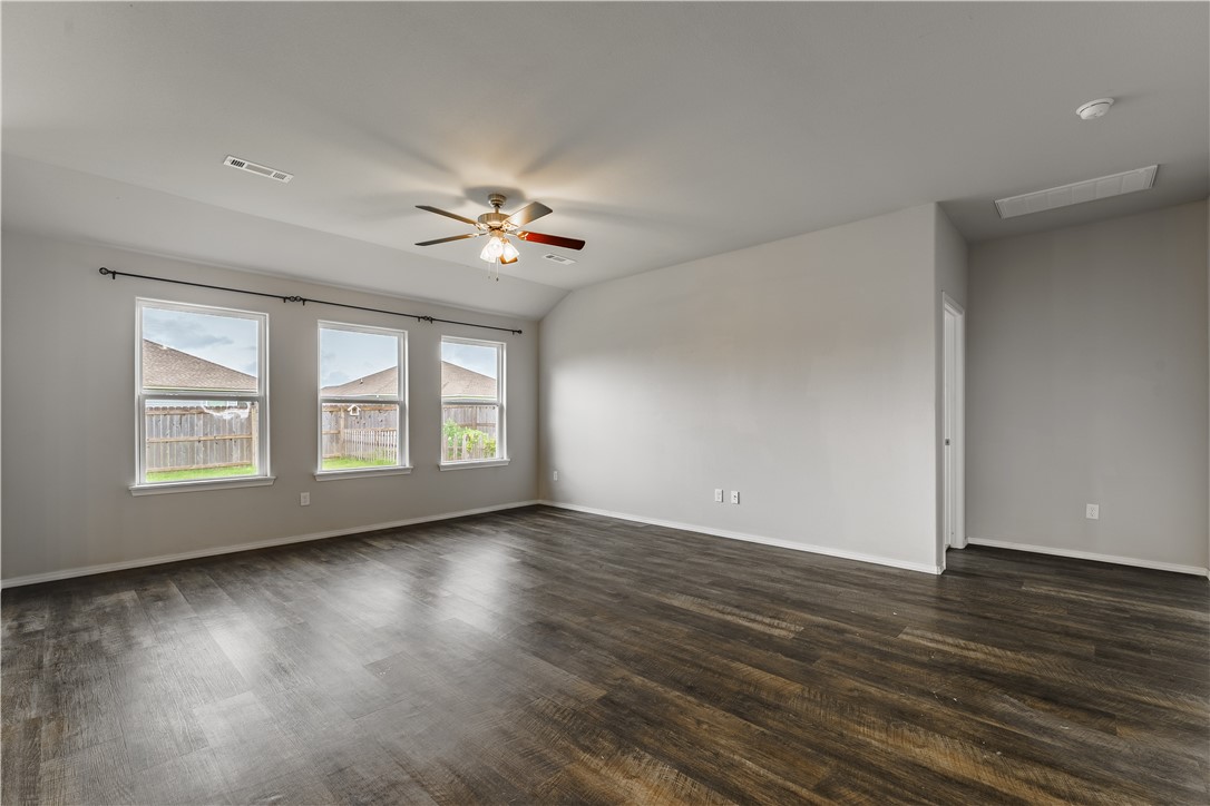 Lakewood Crossing - Residential Lease