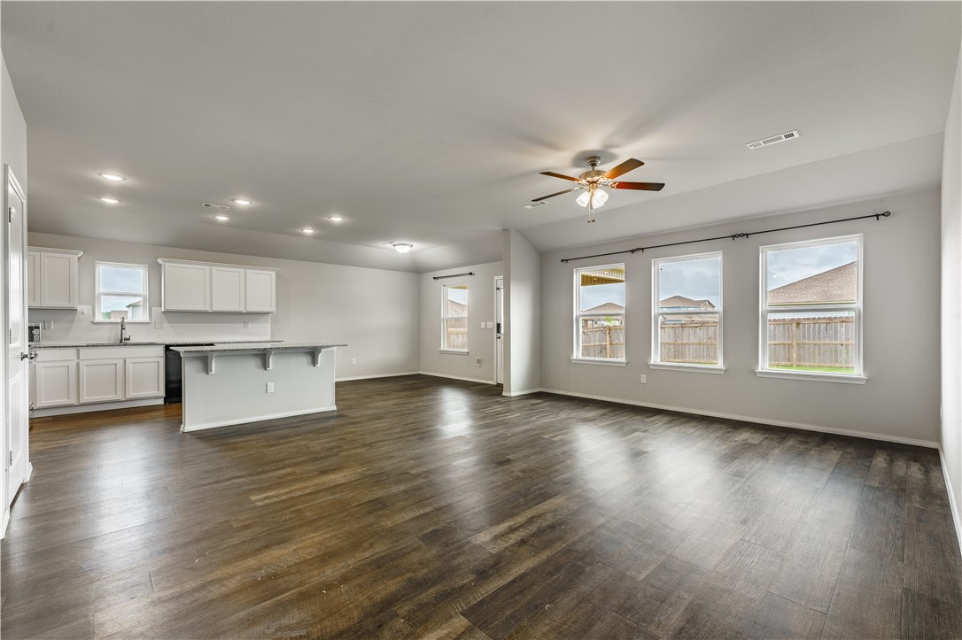 Lakewood Crossing - Residential Lease