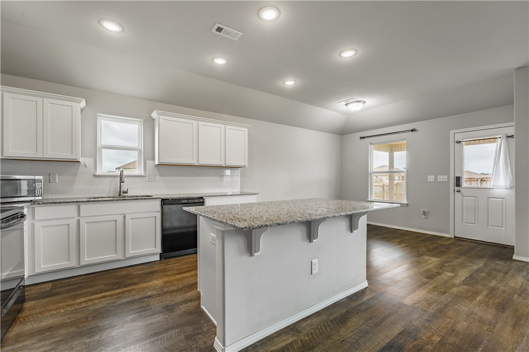 Lakewood Crossing - Residential Lease