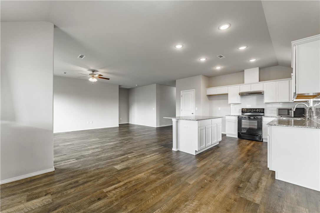 Lakewood Crossing - Residential Lease