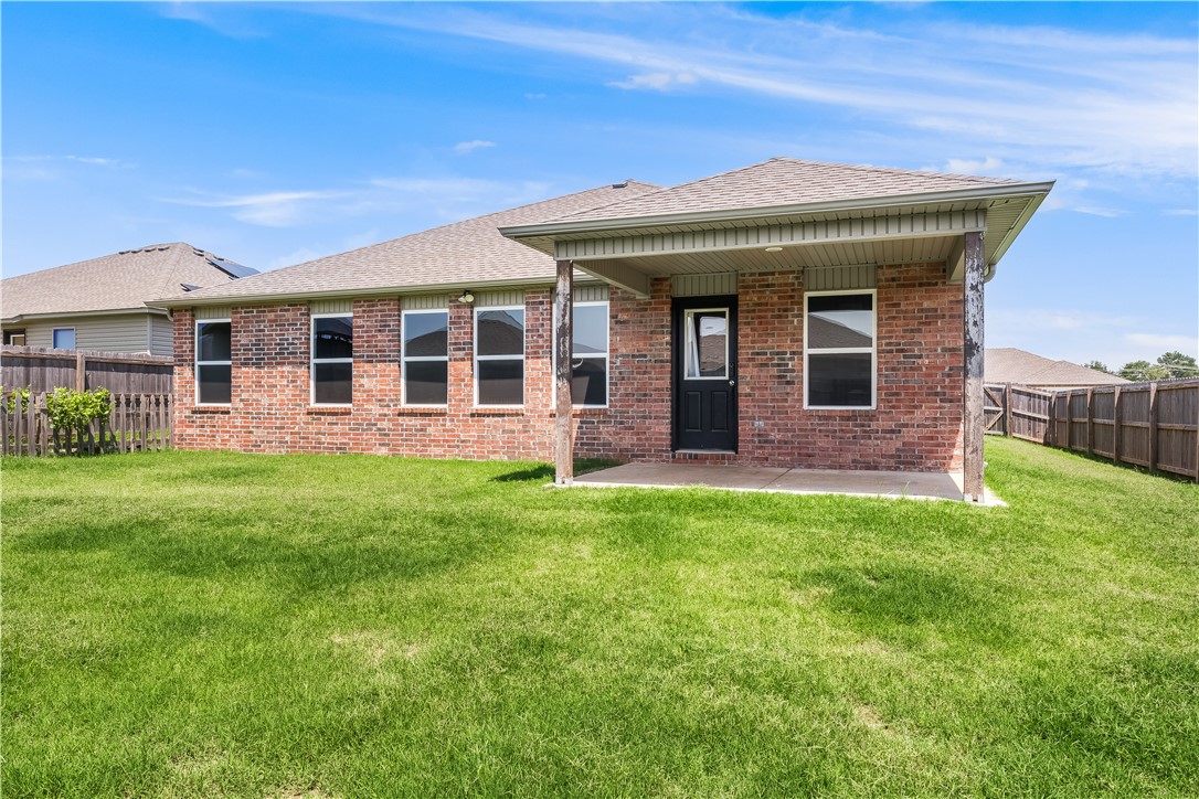 Lakewood Crossing - Residential Lease