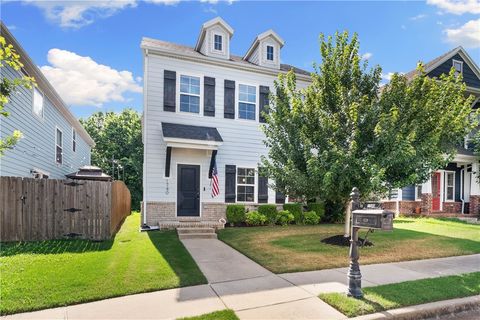 Photo of 1740 S 39th Place, Rogers, AR 72758 (MLS # 1338815)