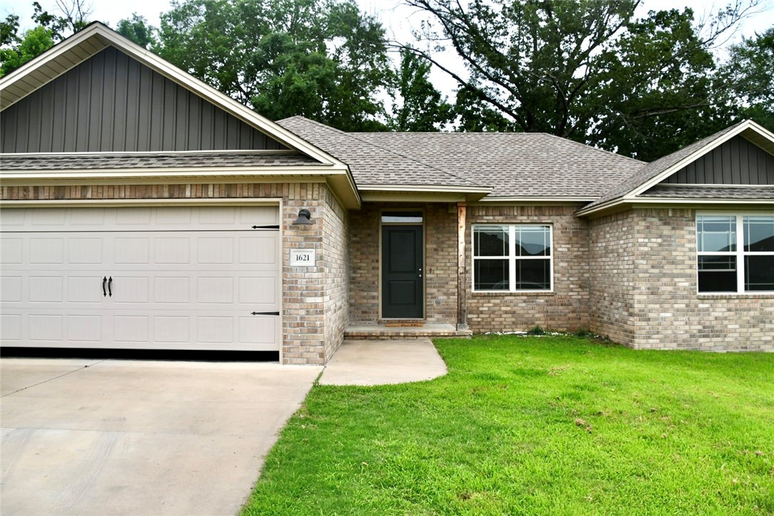 Beautiful three bedroom two bath home conveniently close to the high school and shopping centers. Built in 2019, this home has beautiful granite countertops, a huge laundry room, and a great backyard.