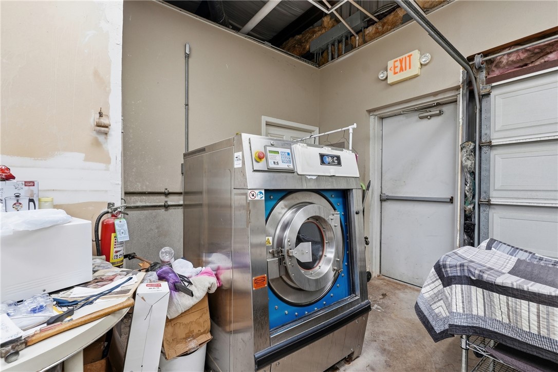 Kingston Centre Plaza - Commercial Lease