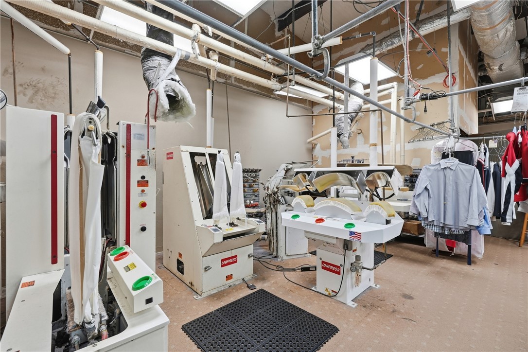 Kingston Centre Plaza - Commercial Lease