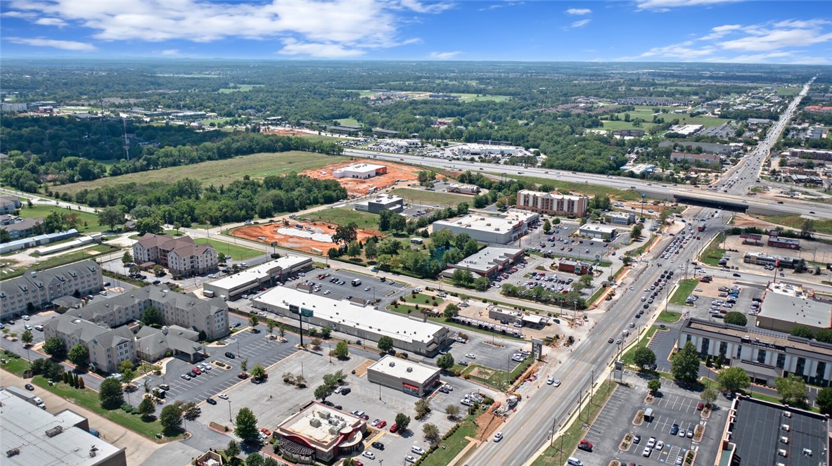 Kingston Centre Plaza - Commercial Lease