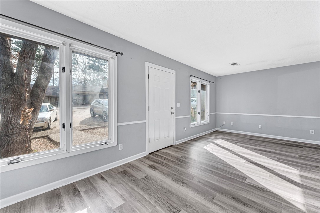 Townhouse Tct 3 A/K/A Drake Court Bvv - Residential