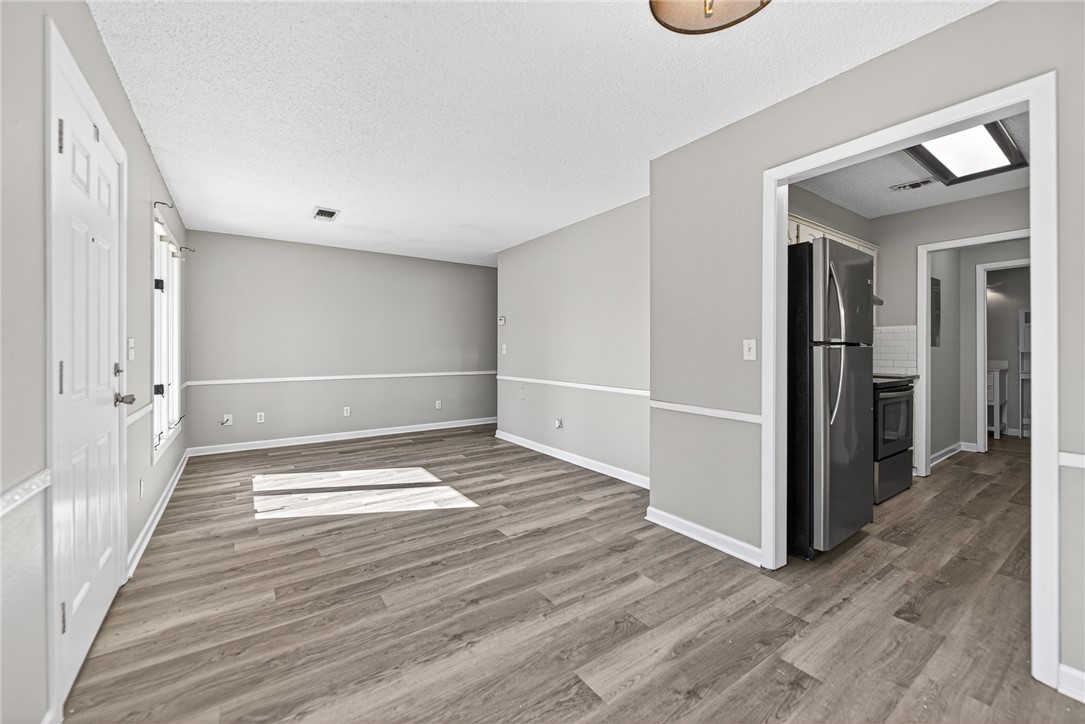 Townhouse Tct 3 A/K/A Drake Court Bvv - Residential