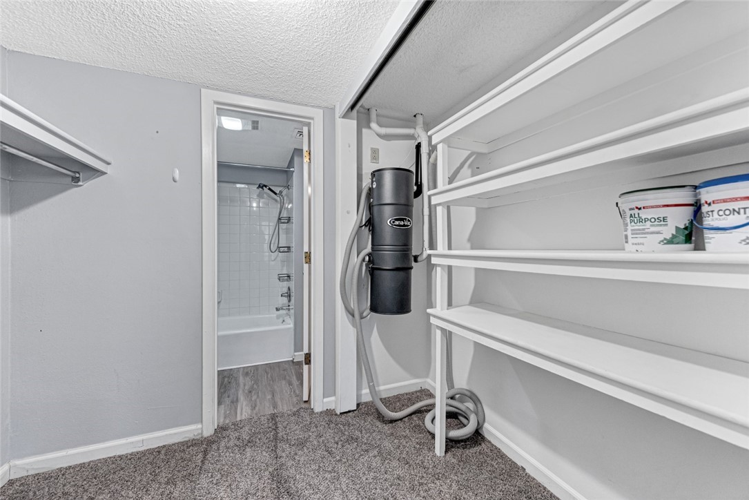 Townhouse Tct 3 A/K/A Drake Court Bvv - Residential