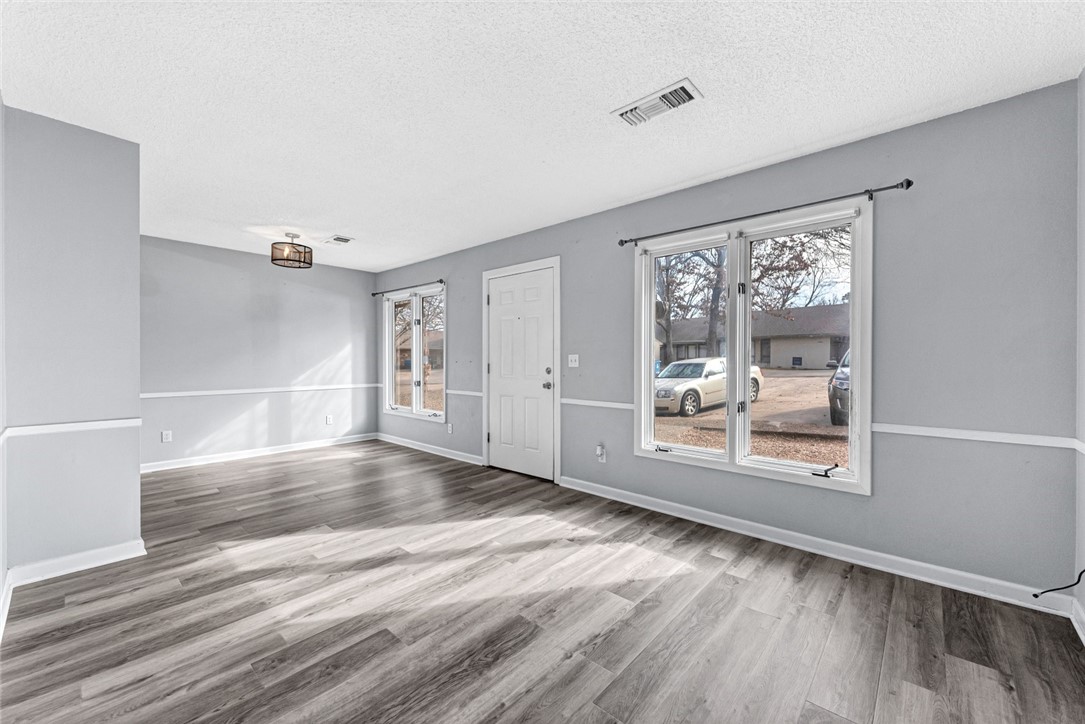 Townhouse Tct 3 A/K/A Drake Court Bvv - Residential