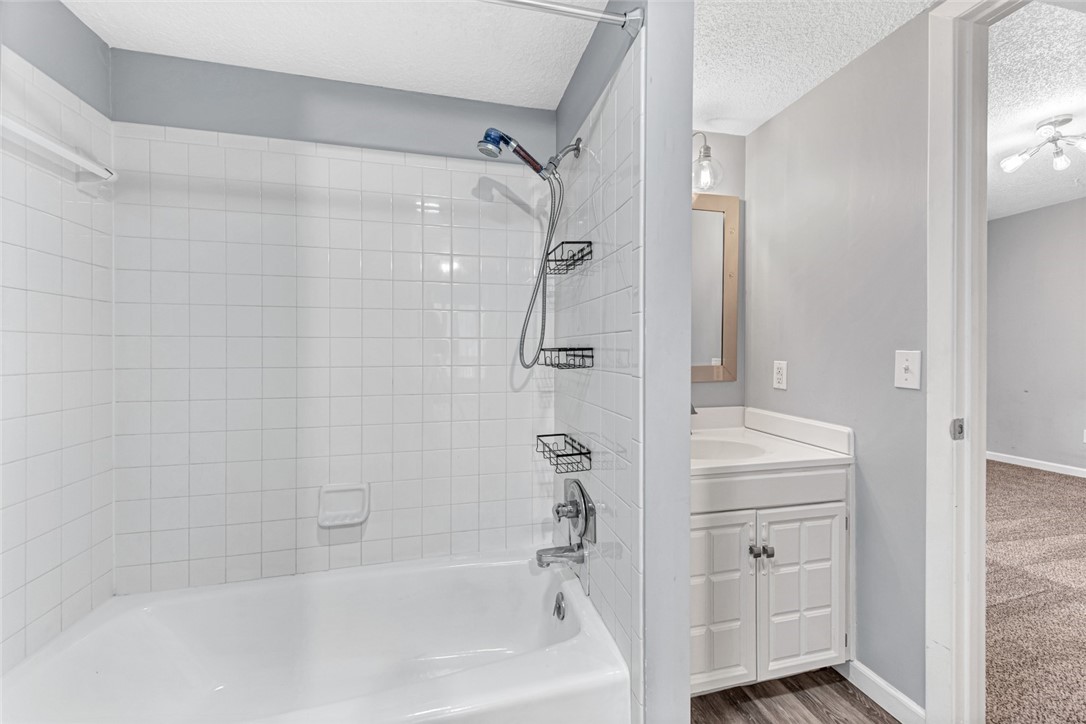 Townhouse Tct 3 A/K/A Drake Court Bvv - Residential