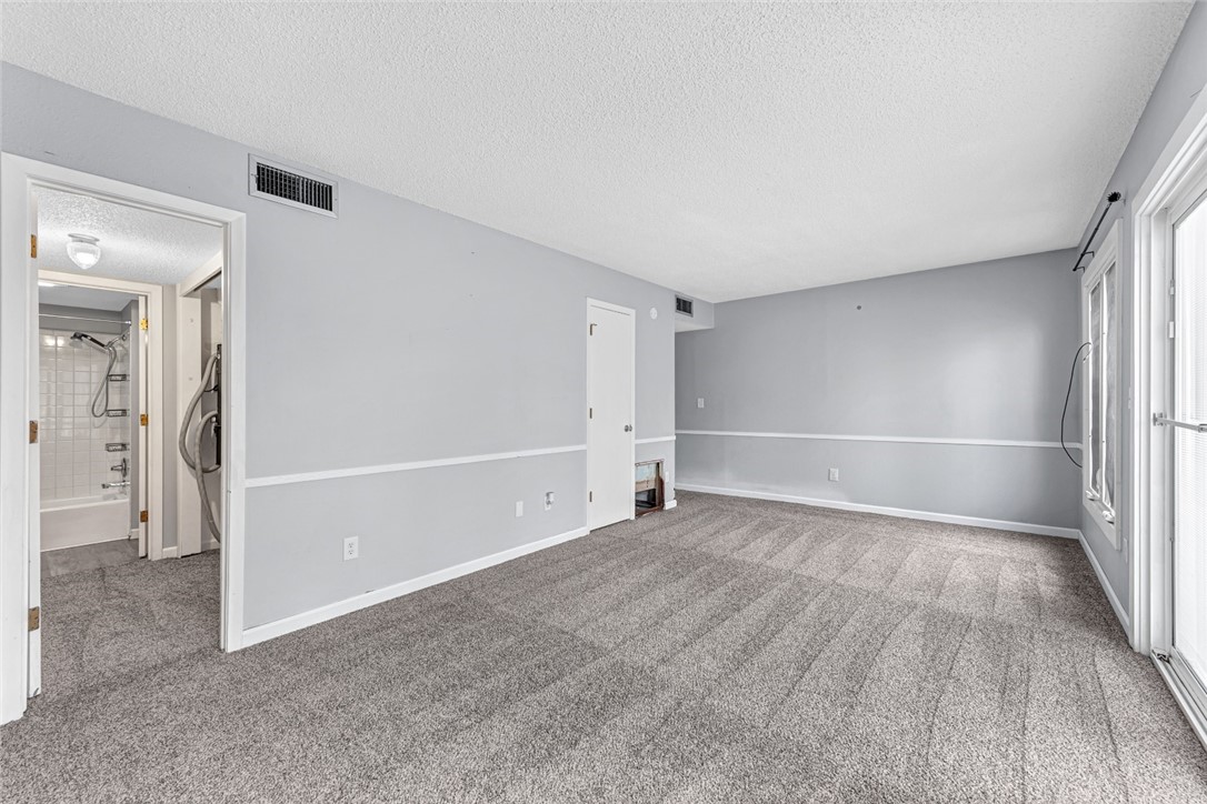 Townhouse Tct 3 A/K/A Drake Court Bvv - Residential