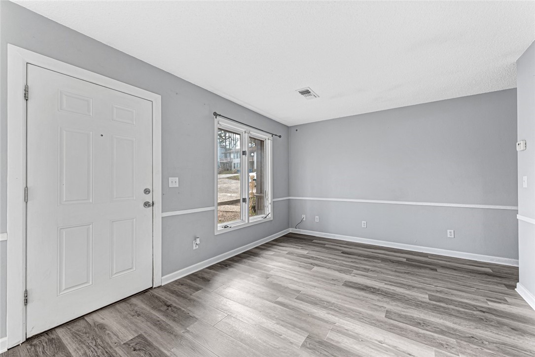 Townhouse Tct 3 A/K/A Drake Court Bvv - Residential