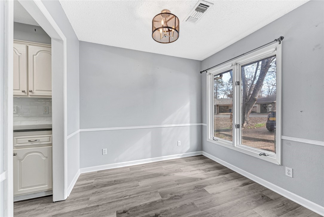 Townhouse Tct 3 A/K/A Drake Court Bvv - Residential